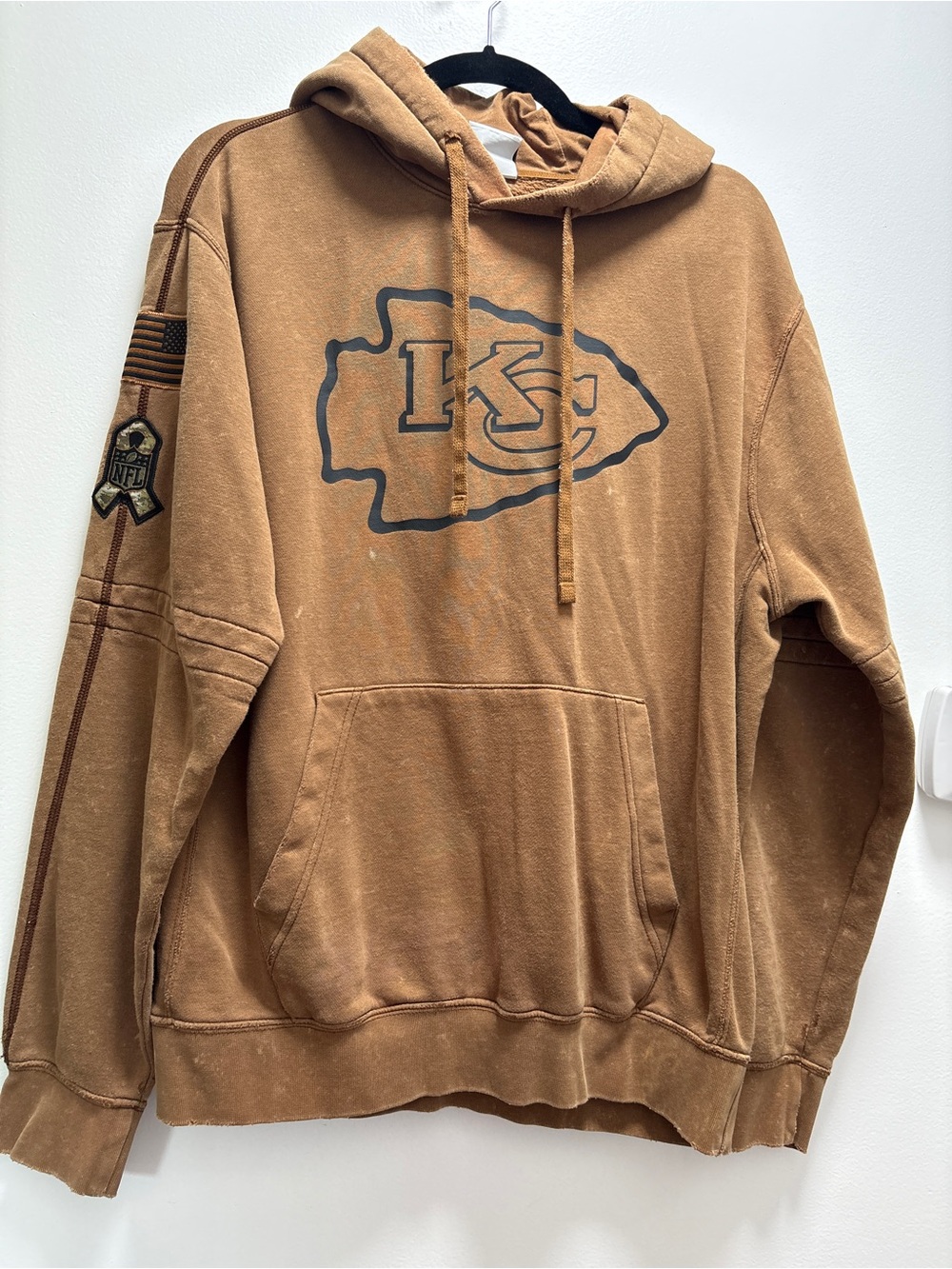 MEDIUM AUTHENTIC 2023 Kansas City Chiefs Salute to Service
